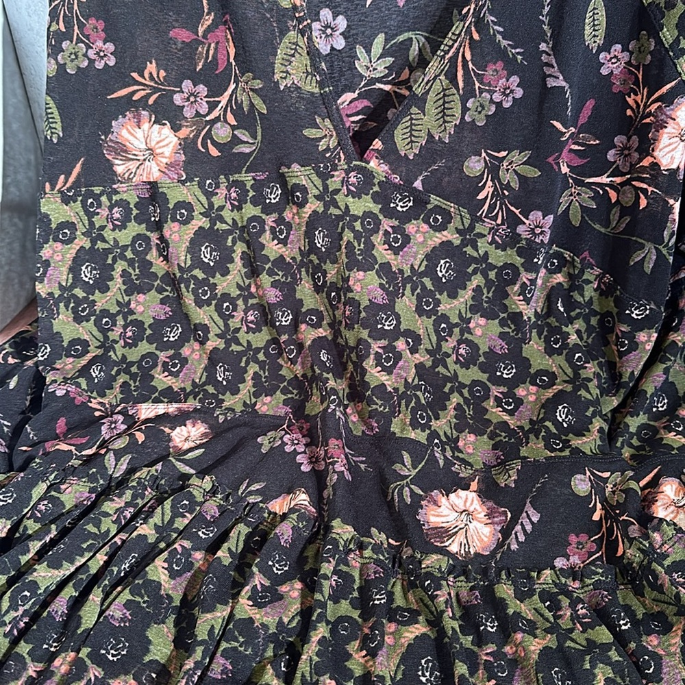 Free People | Small Floral Tunic Blouse - black pink green 100% polyester - Picture 5 of 8